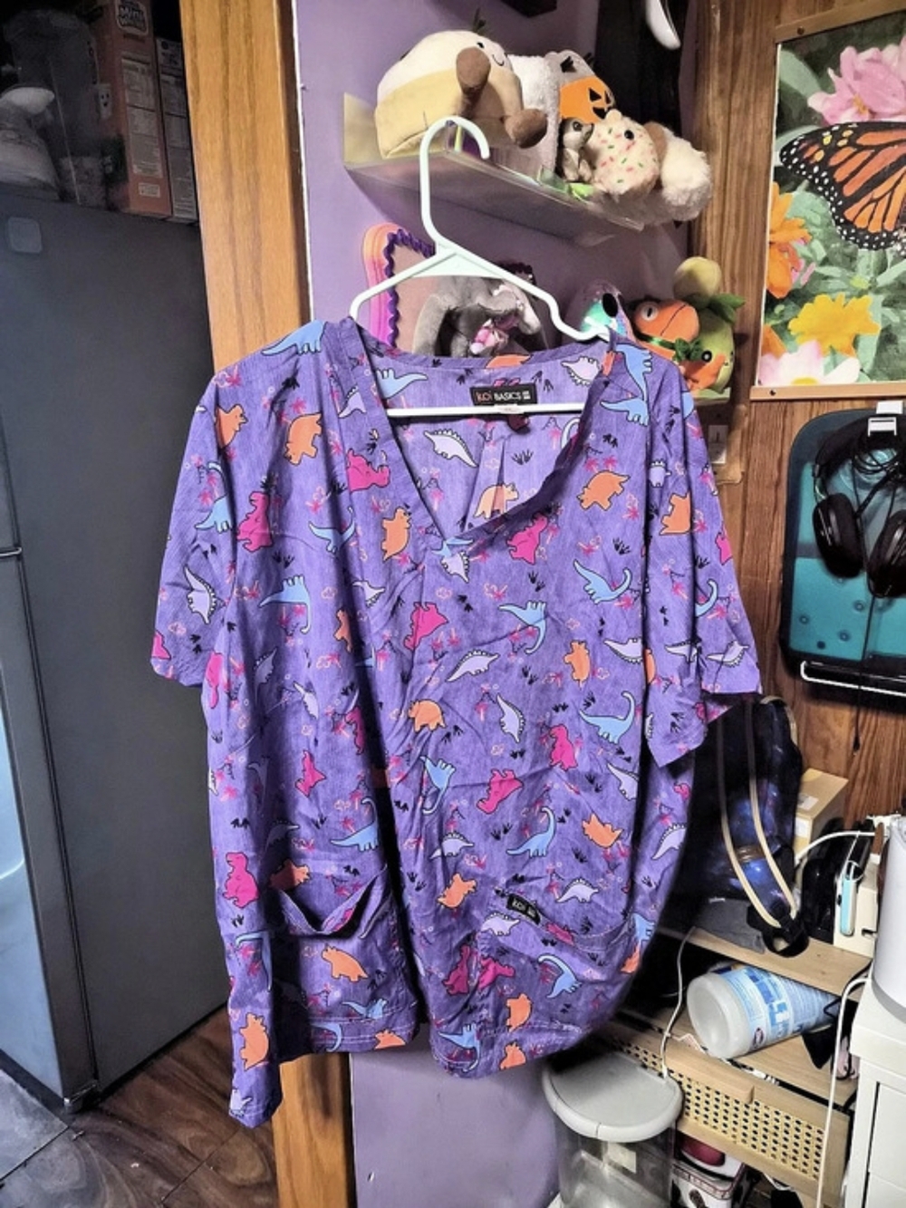 Basics Short Sleeve Dinosaur Print Scrub Top in Purple & Pink Size 2X